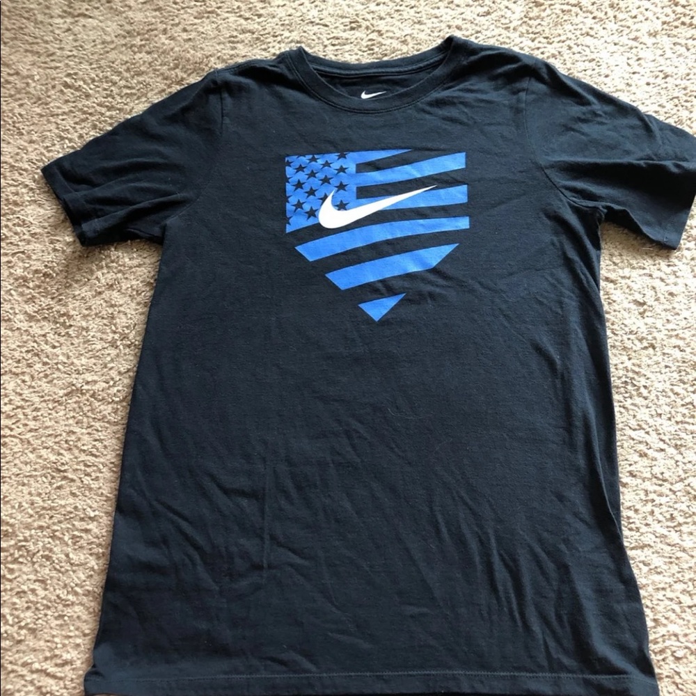 5/$10 sale! Nike boys top